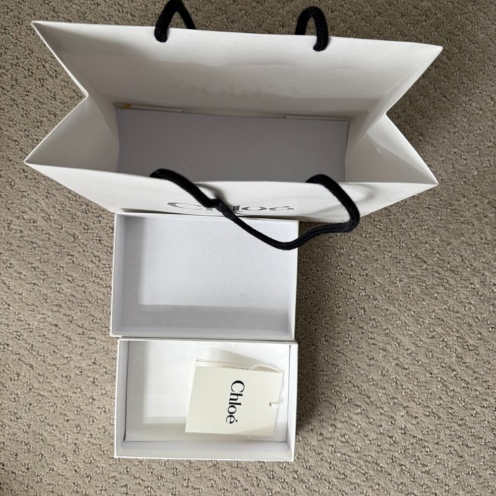 Chloe Gift Bag & Box Organize Closet - Picture 3 of 5
